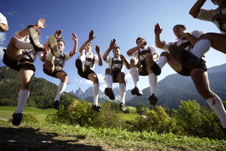 Festa dello speck in Val di Funes Due giorni col re dei salumi altoatesini