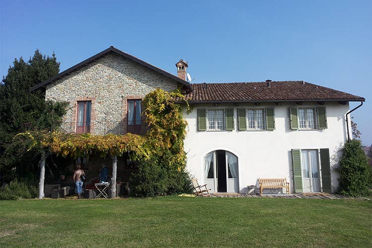 Poderi Einaudi, tra vino e ospitalità Amore per la terra da quattro generazioni