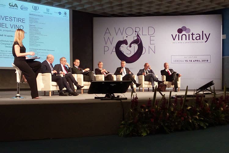 Chiara Giallonardo, Dino Scanavino, Sandro Boscaini, Ruenza Santandrea, Ernesto Abbona, Emilio Renato Defilippi, Riccardo Ricci Curbastro (Strategie, prospettive e opportunità Il futuro del vino italiano a Vinitaly)