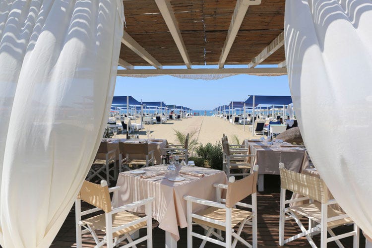 Il Bagno Dalmazia - Cene in veranda al Dalmazia Beach con i menu di Valentino Cassinelli