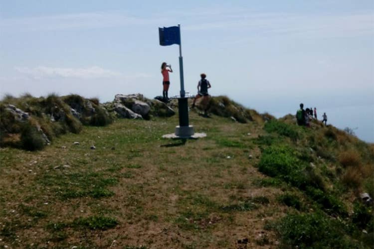 A piedi sul monte Pizzocolo per godere panorami mozzafiato