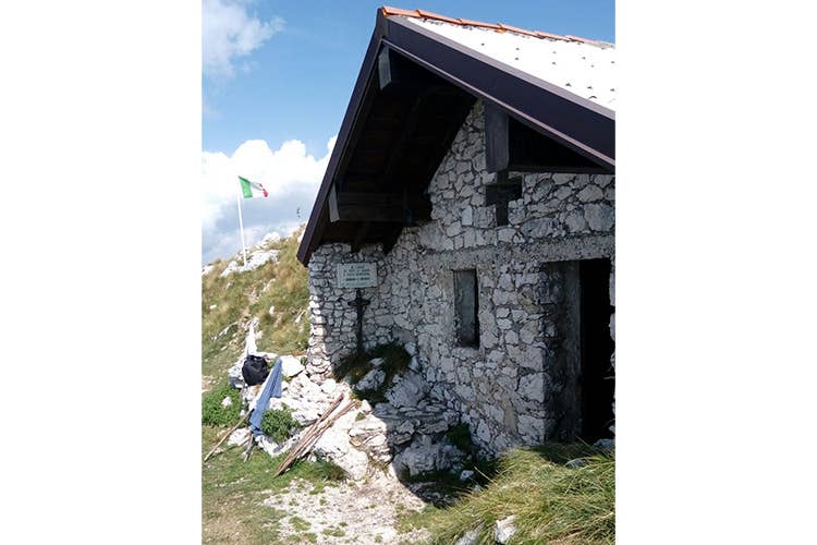 A piedi sul monte Pizzocolo per godere panorami mozzafiato