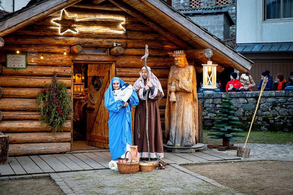 Sutrio, il borgo in Carnia che durante le festività si trasforma in un presepe 