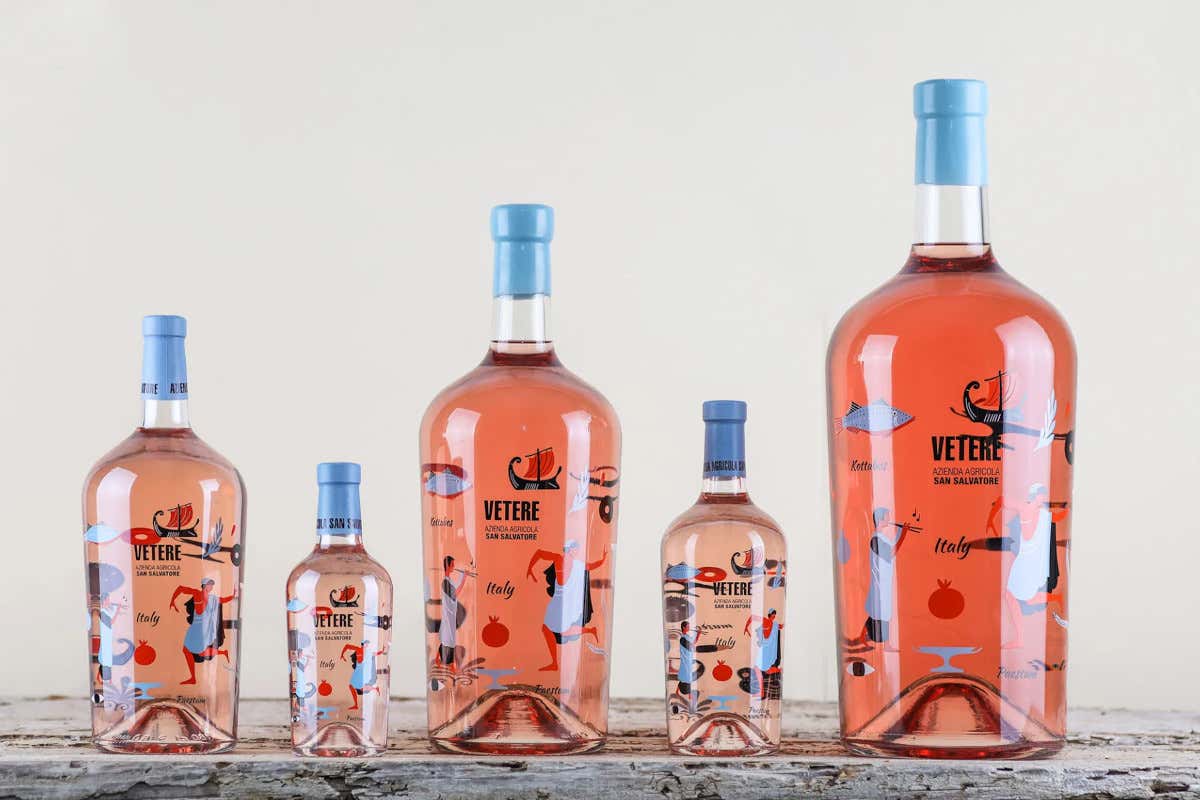 Vere massaie cilentane nella cucina de “La Dispensa San Salvatore” a Paestum Vere massaie cilentane nella cucina de “La Dispensa San Salvatore” a Paestum