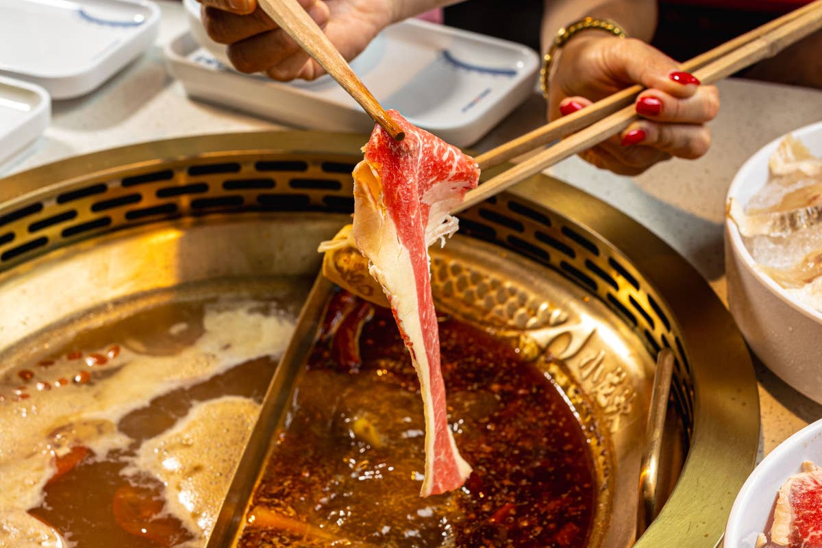 Viaggio gastronomico nel Sichuan: a Milano la Hot Pot di Shoo Loong Kan