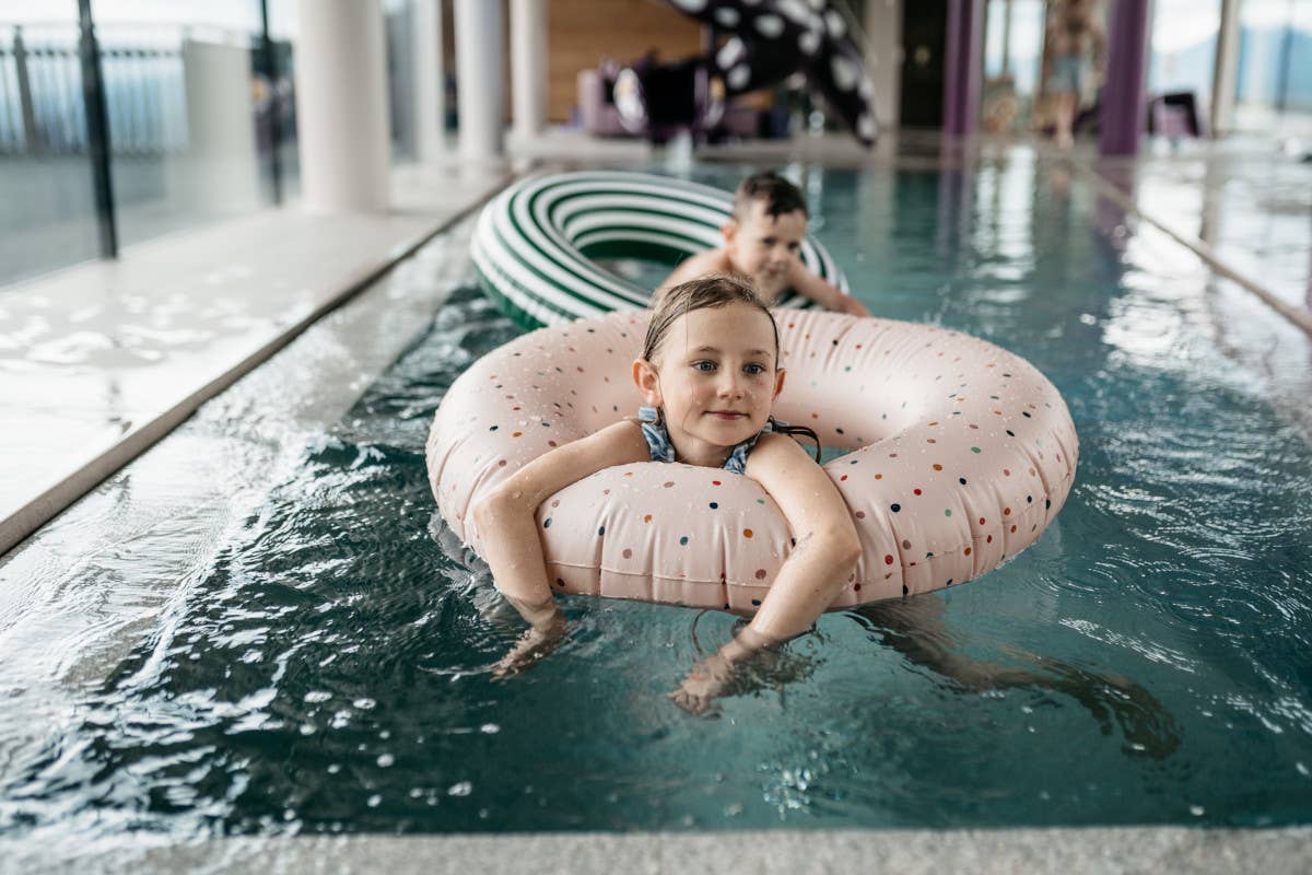 Stupire i bambini in vacanza al Familiamus, un family hotel a forma di ghiacciaio