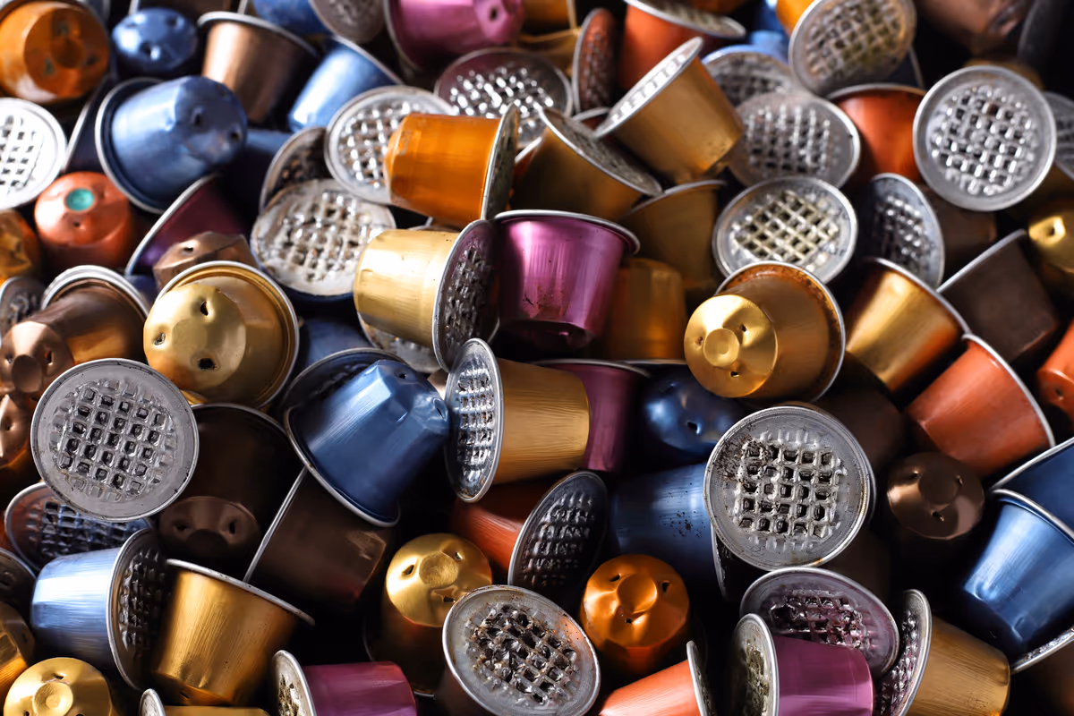 Le capsule di caffè diventano imballaggi: cosa cambia con la nuova norma europea