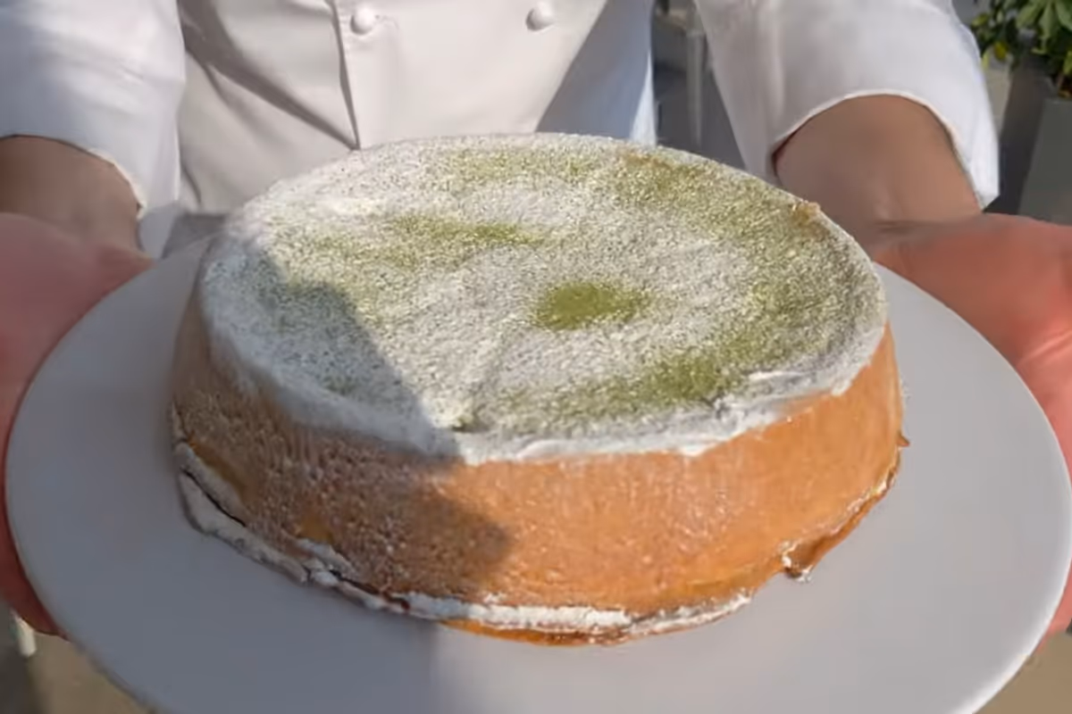 All'Hotel Mediterraneo il dolce di Pasquale De Simone incontra il tè agli agrumi