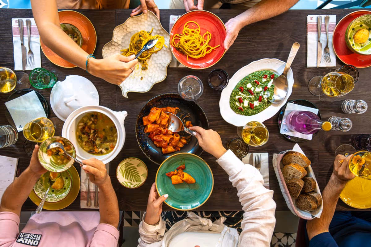 Tradizione e salute non sono incompatibili: il vero nodo è come e quanto mangiamo