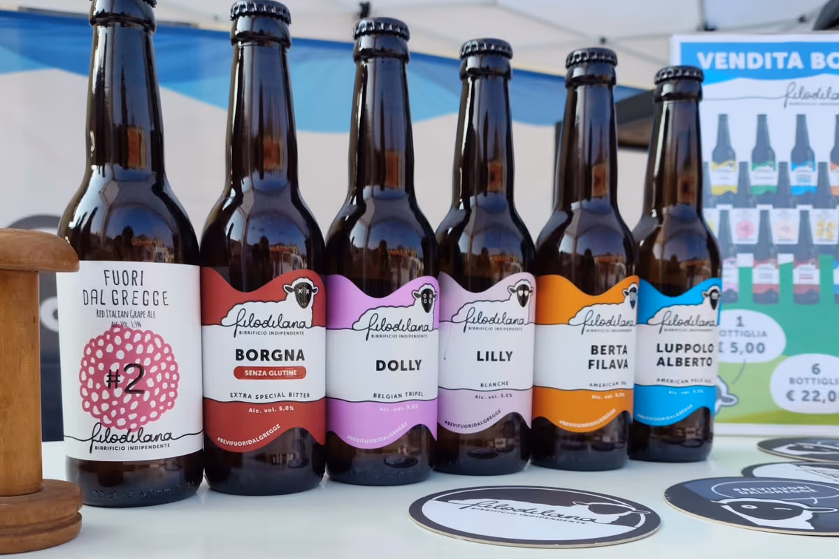 C'è una birra artigianale piemontese che porta Arneis e Nebbiolo nel bicchiere