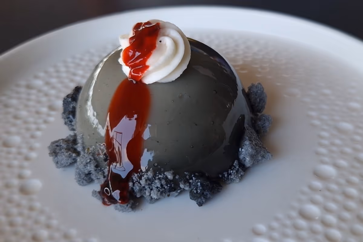 L'Etna diventa un dessert: pistacchio, frutti esotici e il tè giusto in abbinamento