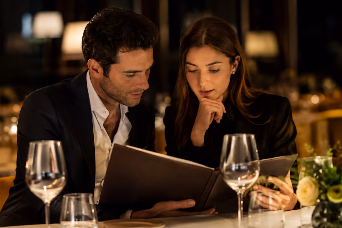 Vino al ristorante: fino a che punto il ricarico può essere considerato giusto?