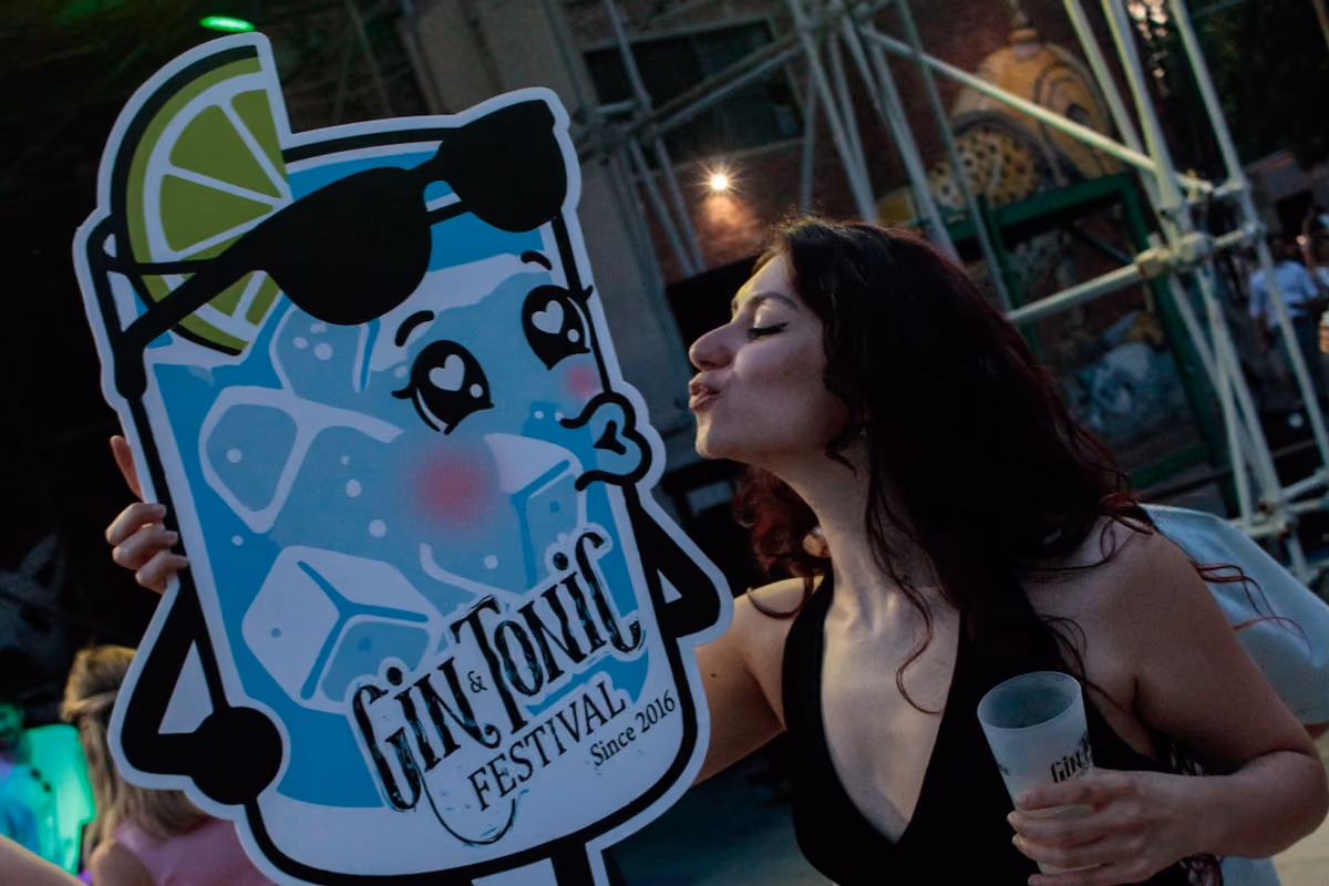 A Verona arrivano oltre 400 gin da tutto il mondo: il festival debutta in Veneto