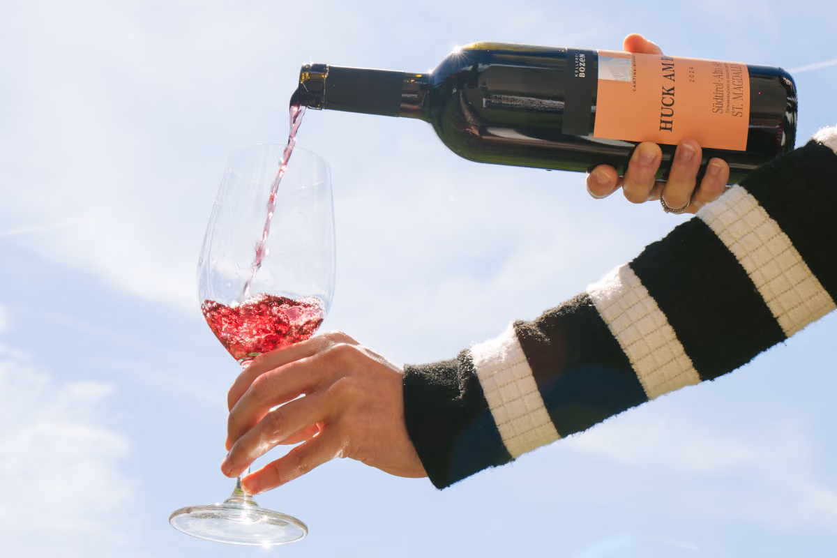 Il vino di Bolzano che prende il nome da un maso: Huck Am Bach compie 40 anni