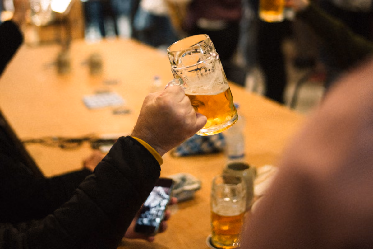 Birra, bretzel e würstel: l'Oktoberfest entra in una Tap Room alle porte di Milano