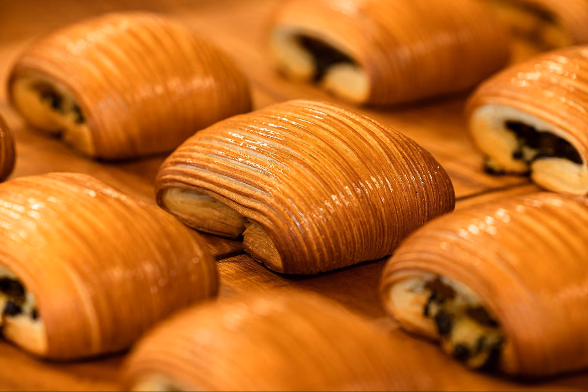 Brioches e lievitati: perché serve una farina ad hoc per gestire burro e zuccheri
