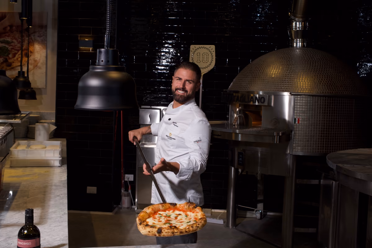 Per i 10 anni del suo brand, Diego Vitagliano si regala una nuova pizzeria al Vomero