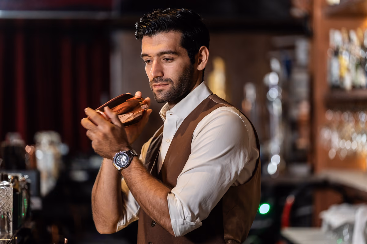 Un bartender può danneggiare il locale anche senza sbagliare un cocktail
