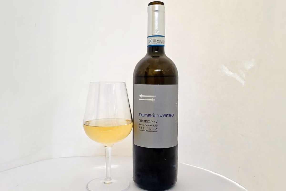 SENS(i)NVERSO, lo Chardonnay siciliano che nasce a 450 metri di altitudine