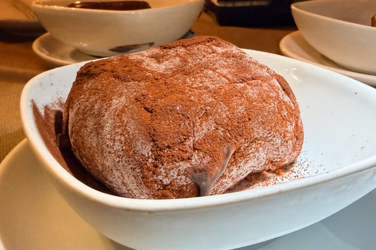 Lo inventò un siciliano, oggi è un dolce simbolo della Calabria: il tartufo di Pizzo