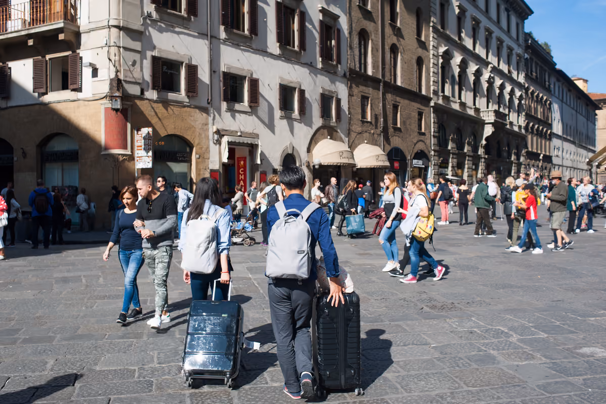 Affitti brevi, l'Ue: dove mancano case si potranno bloccare le aperture