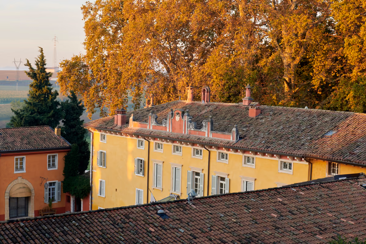 Nel Veronese c'è un hotel dove l'autunno si vive tra rituali botanici e sauna alle erbe