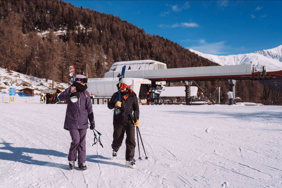 La montagna d'inverno senza fretta tra piste, piscine panoramiche e attività per famiglie