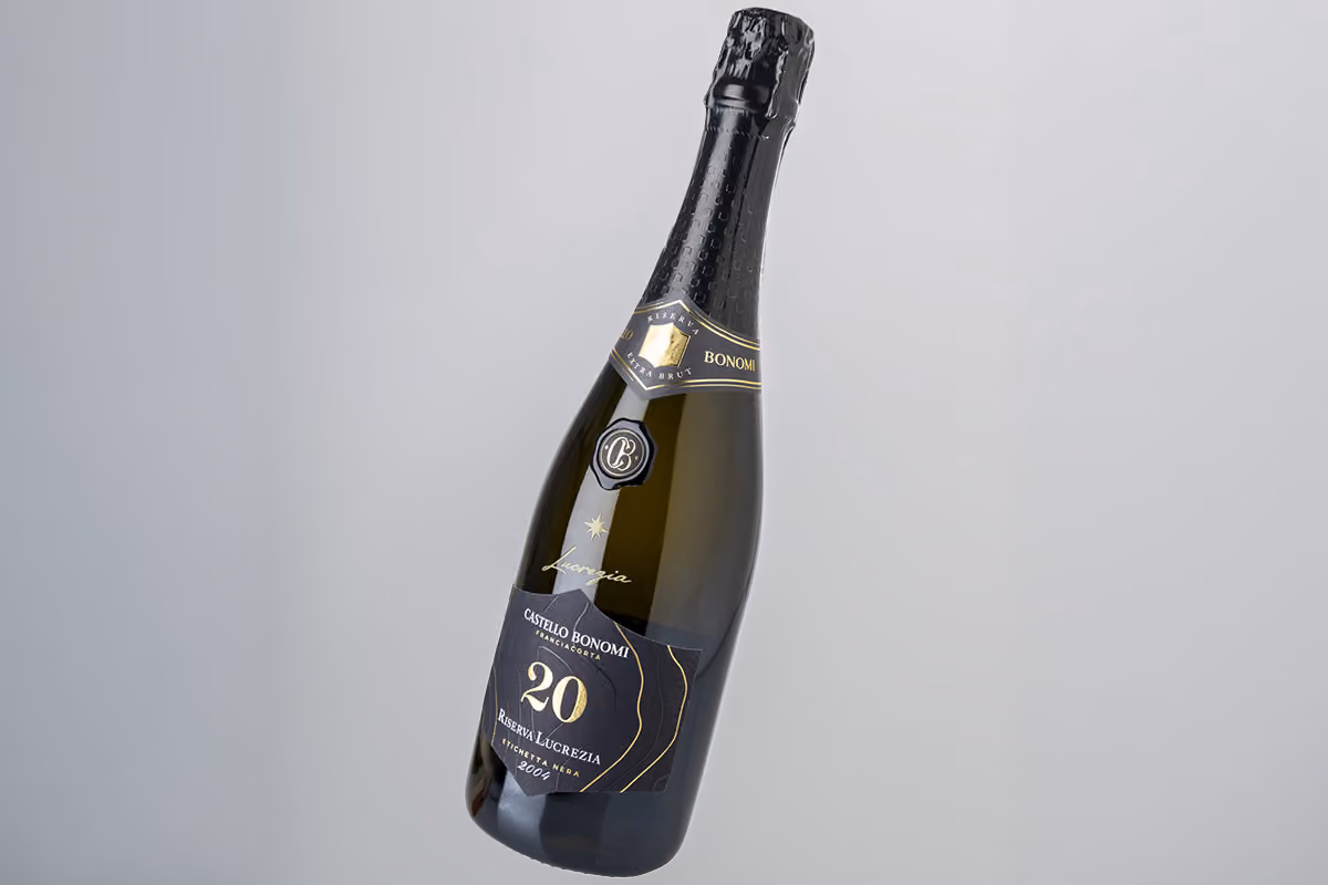 Franciacorta, 20 anni sui lieviti e solo 250 bottiglie per Lucrezia Etichetta Nera