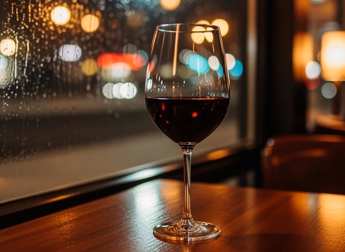 Chiude un ristorante a Londra: la lezione sui ricarichi del vino che i ristoratori italiani devono imparare