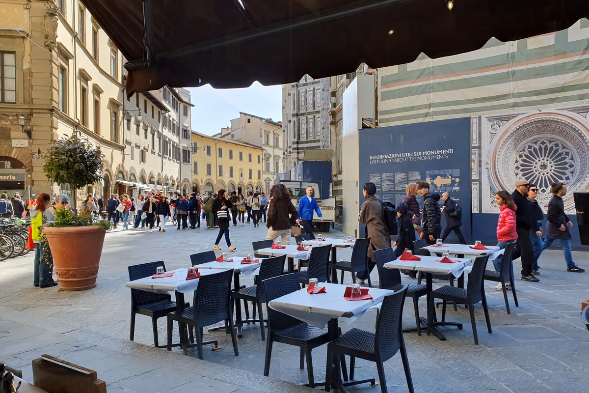Bar e ristoranti, svolta sui dehors: meno vincoli e permessi più veloci
