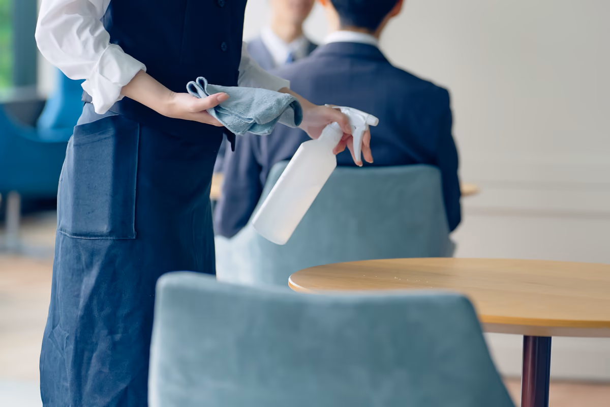 Bar, ristoranti e hotel: la pulizia comincia dalla scelta dei detergenti