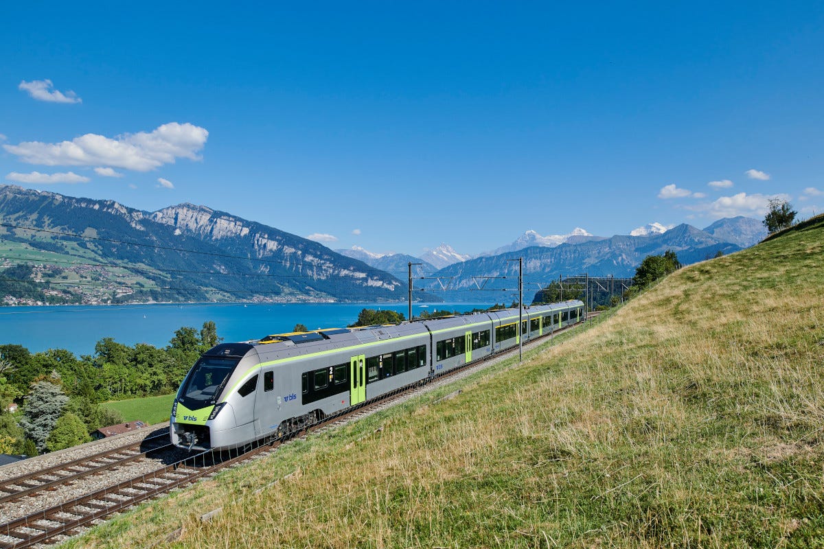 Viaggio in Svizzera tra treni storici, battelli a vapore e percorsi di trekking