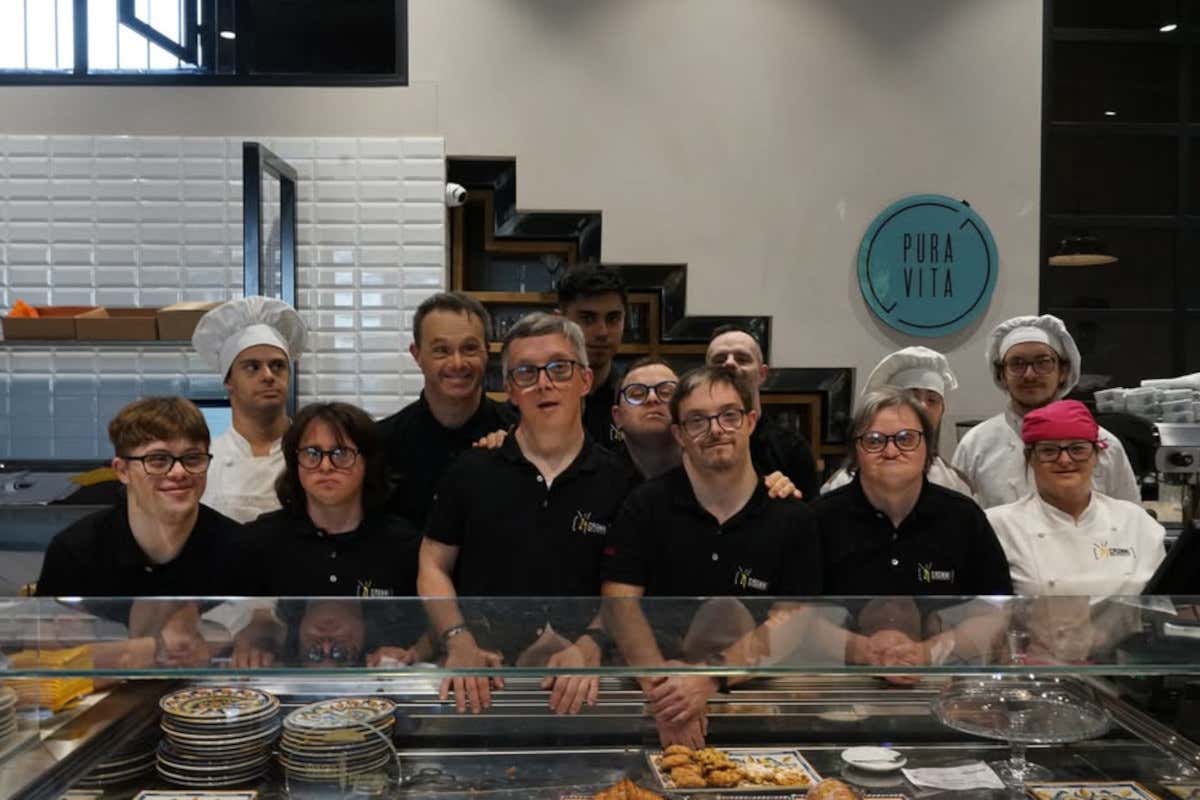 I 10 anni di 21 Grammi, il ristorante inclusivo che ha migliorato la comunità di Brescia