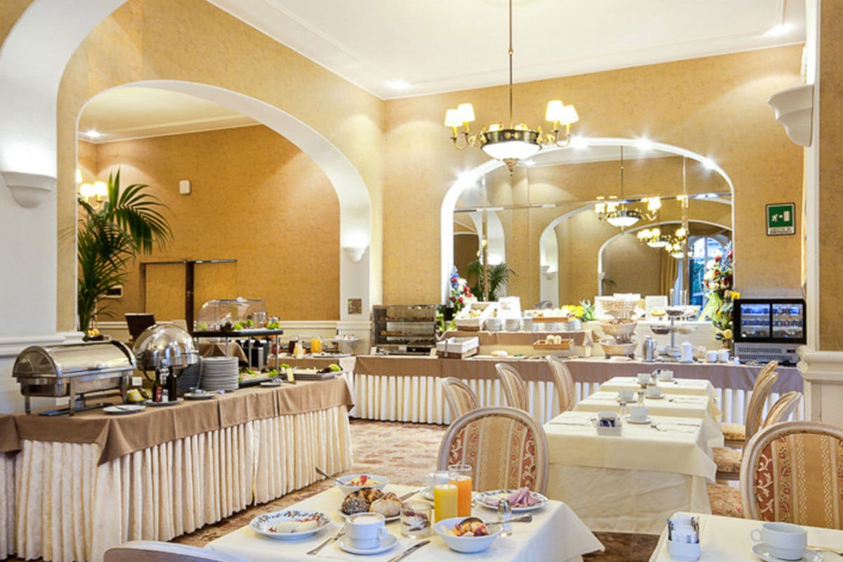 Grand Hotel Royal: un tuffo nel fascino senza tempo di Viareggio