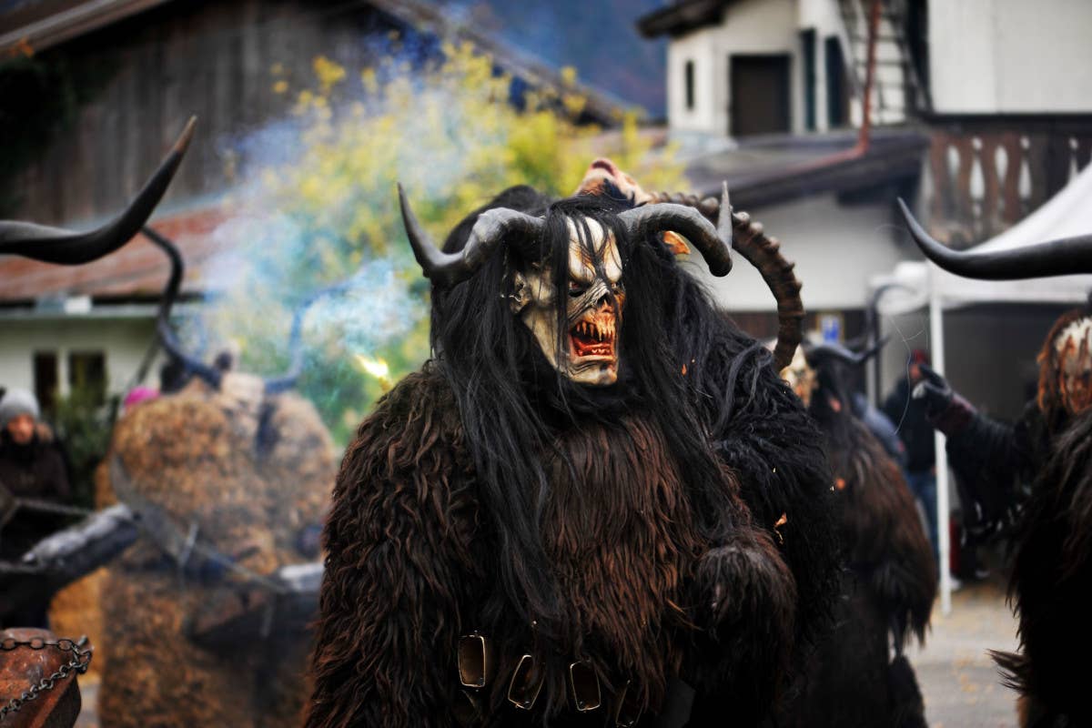 Tra Krampus e Perchten: le spaventose creature del Natale alpino