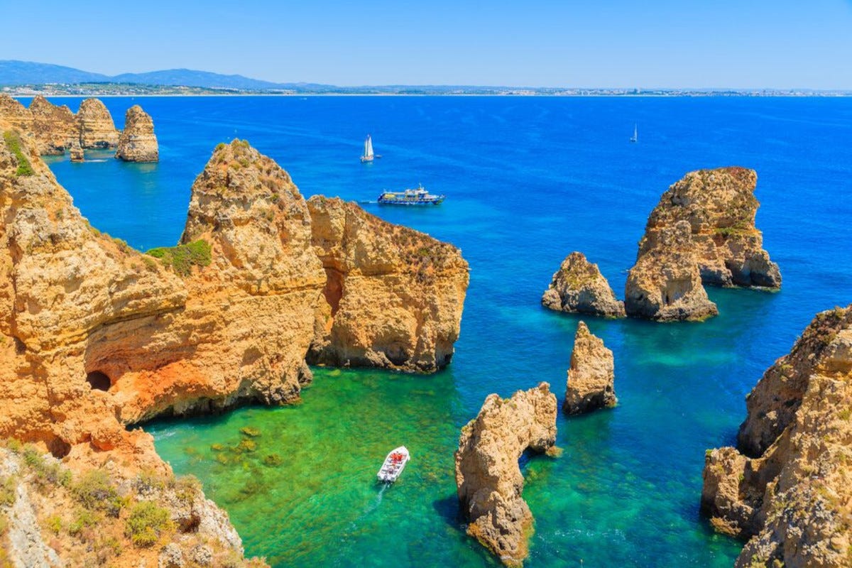 L'Algarve: un paradiso tra natura, cultura e sapori in Portogallo