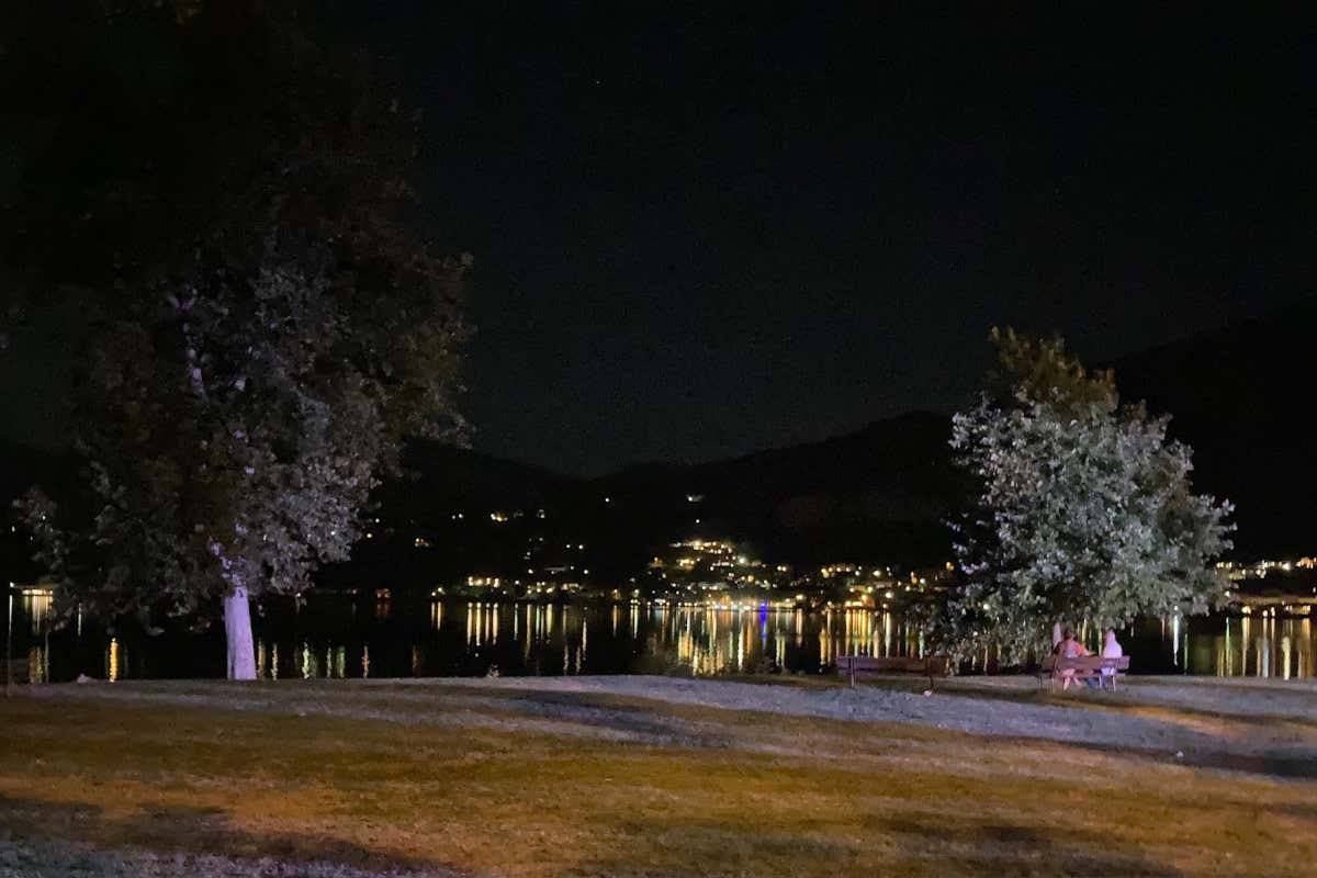 Sul lago di Pusiano tra presepi sull'acqua, arte e poesia Sul lago di Pusiano tra presepi sull'acqua, arte e poesia