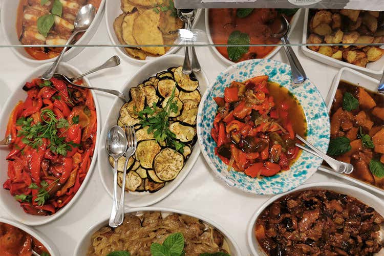 La gastronomia - Pizza, pasta fresca e couscous Una cucina di casa a Palermo