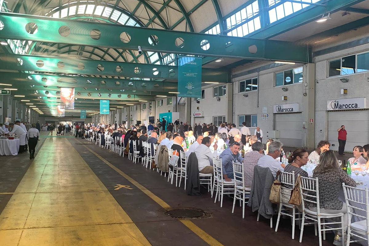 Maxi tavola da 400 persone per la festa del Centro agroalimentare Roma