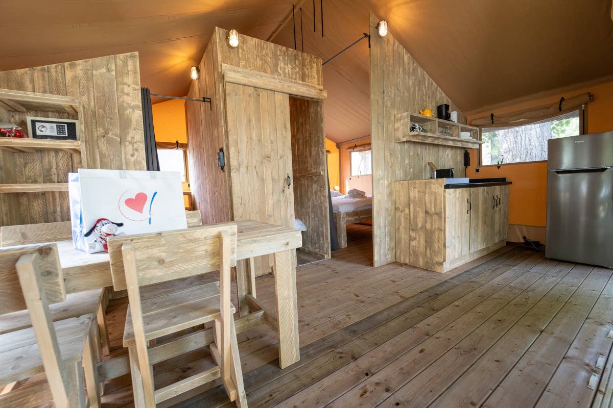 Lago d'Idro, un glamping boutique nella natura della Lombardia