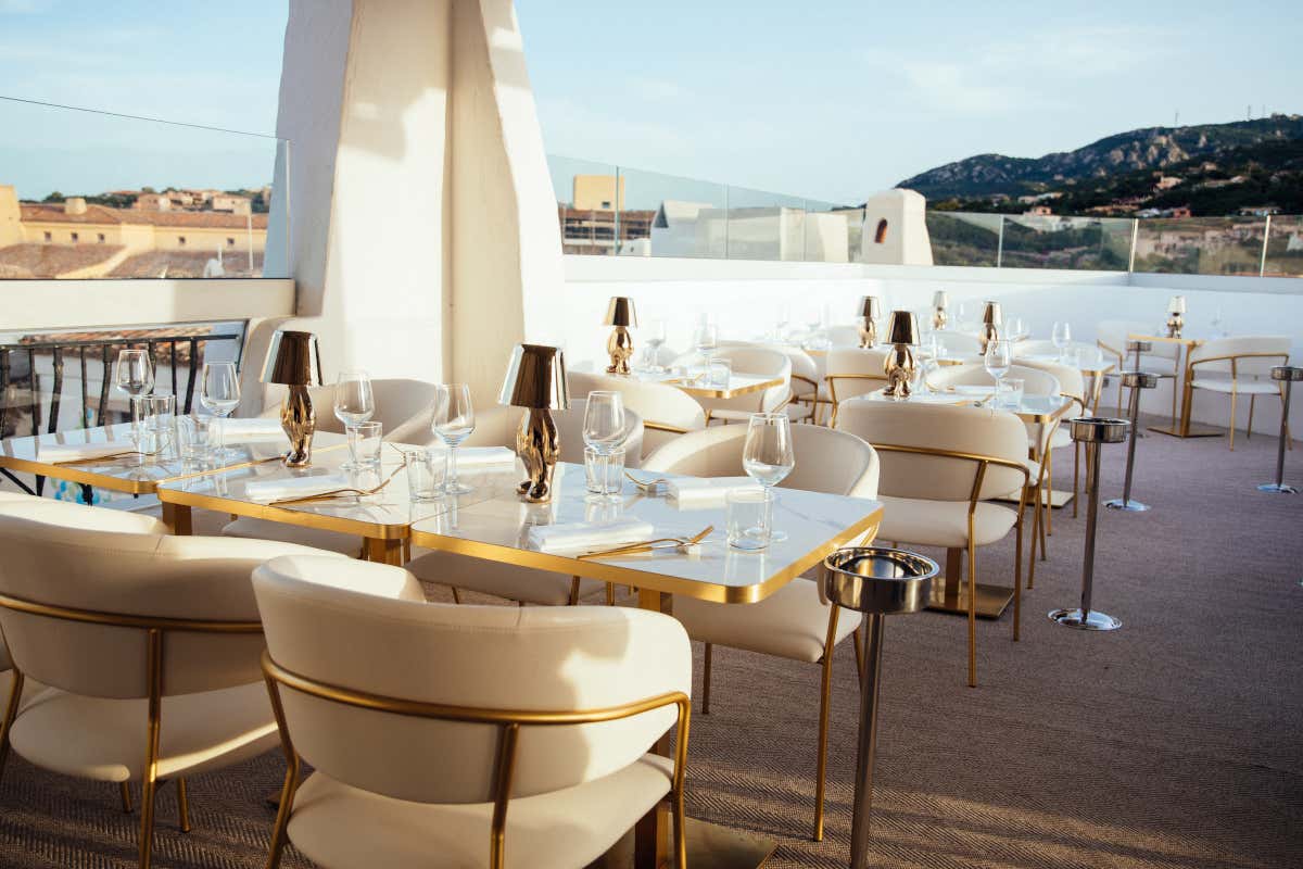 Al ristorante Meraviglioso l’estate golosa e canterina di Porto Cervo