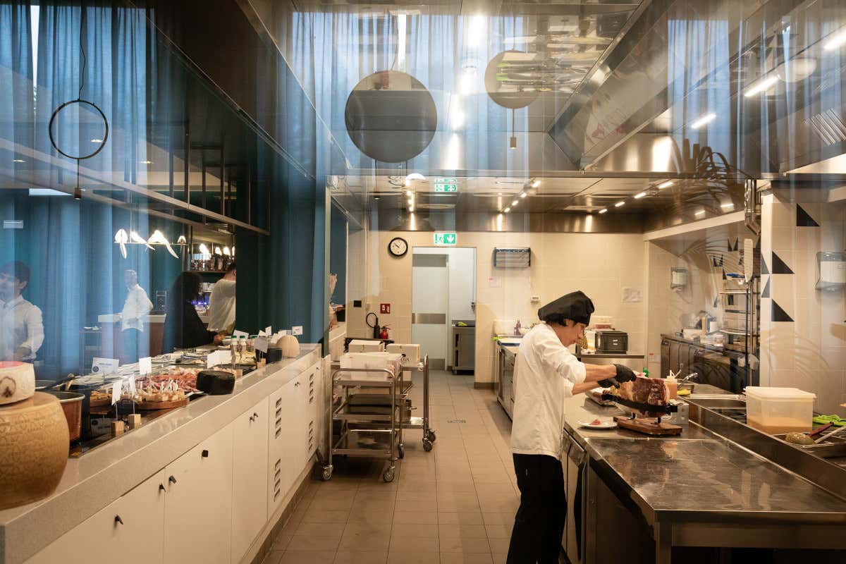 Ecco com'è il centro congressi più grande di Milano con banchetti stellati