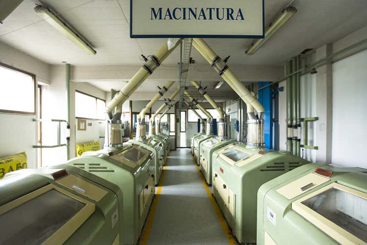 I primi 70 anni del Pastificio Sgambaro Grano duro italiano per una pasta buona I primi 70 anni del Pastificio Sgambaro Grano duro italiano per una pasta buona