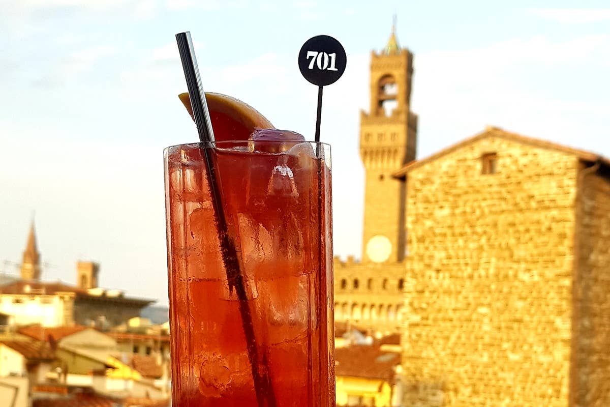 Ecco com'è il nuovo 701 Rooftop Bar di Ferragamo nel centro di Firenze