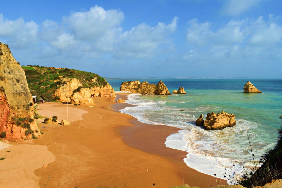 L'Algarve: un paradiso tra natura, cultura e sapori in Portogallo