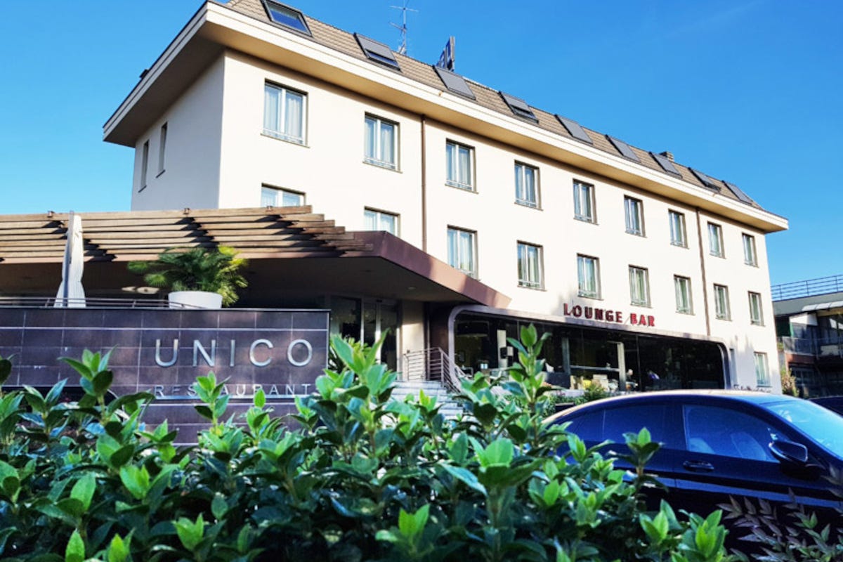 Estate di gusto all'Axolute Comfort Hotel di Cantù: riapre il ristorante Unico