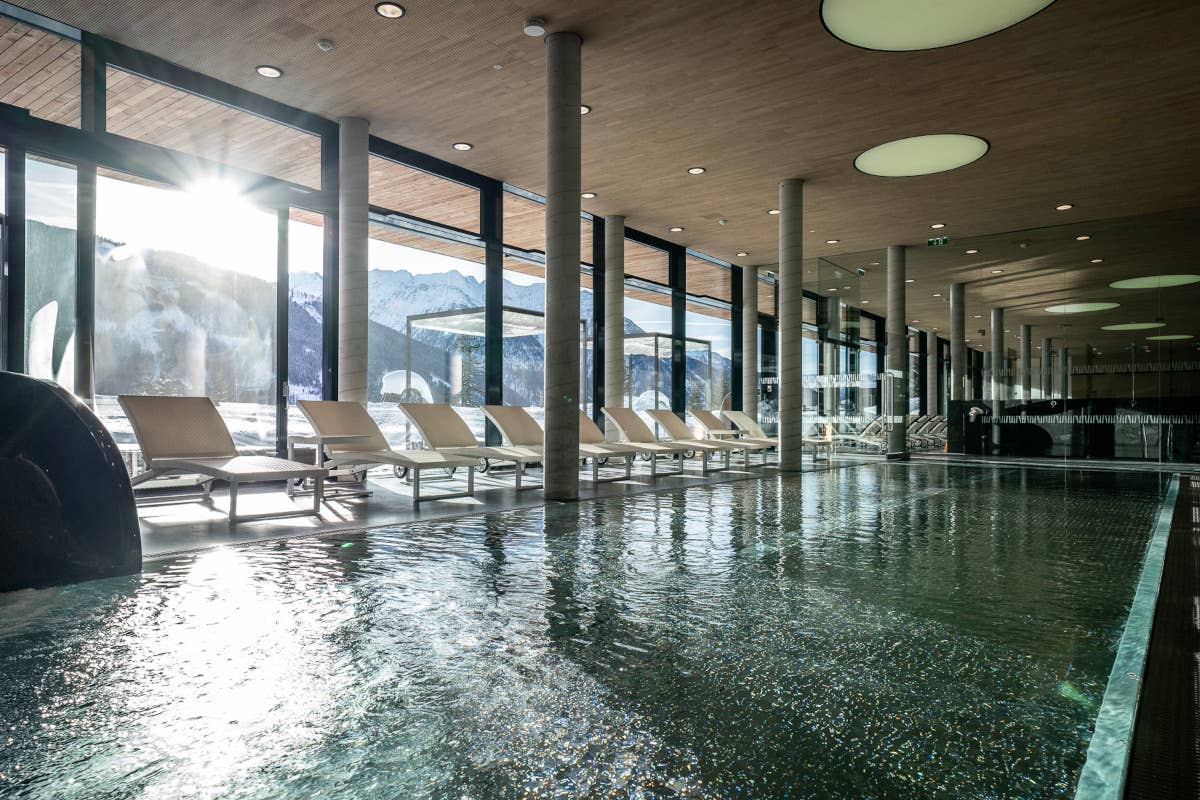 Dalla pista da sci alla piscina: ecco l'inverno al Gradonna Mountain Resort in Tirolo