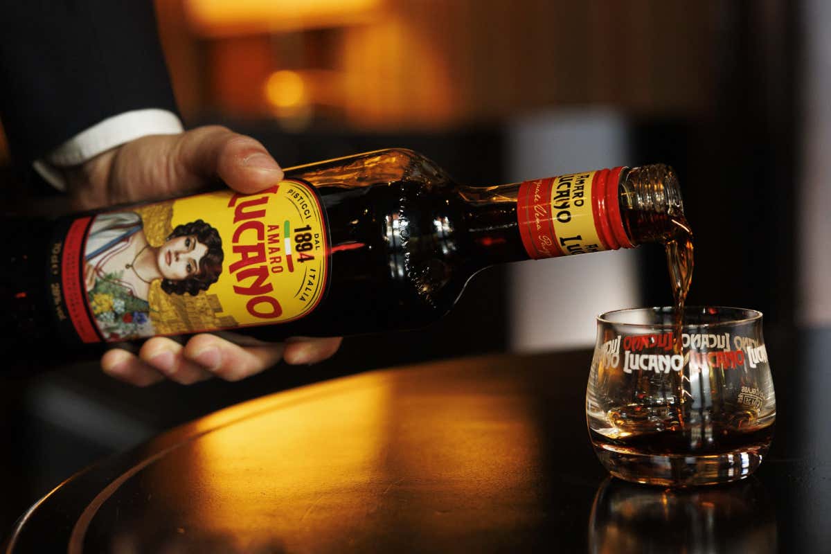 Restyling storico: come Amaro Lucano aggiorna un’icona dal 1894 Restyling storico: come Amaro Lucano aggiorna un’icona dal 1894