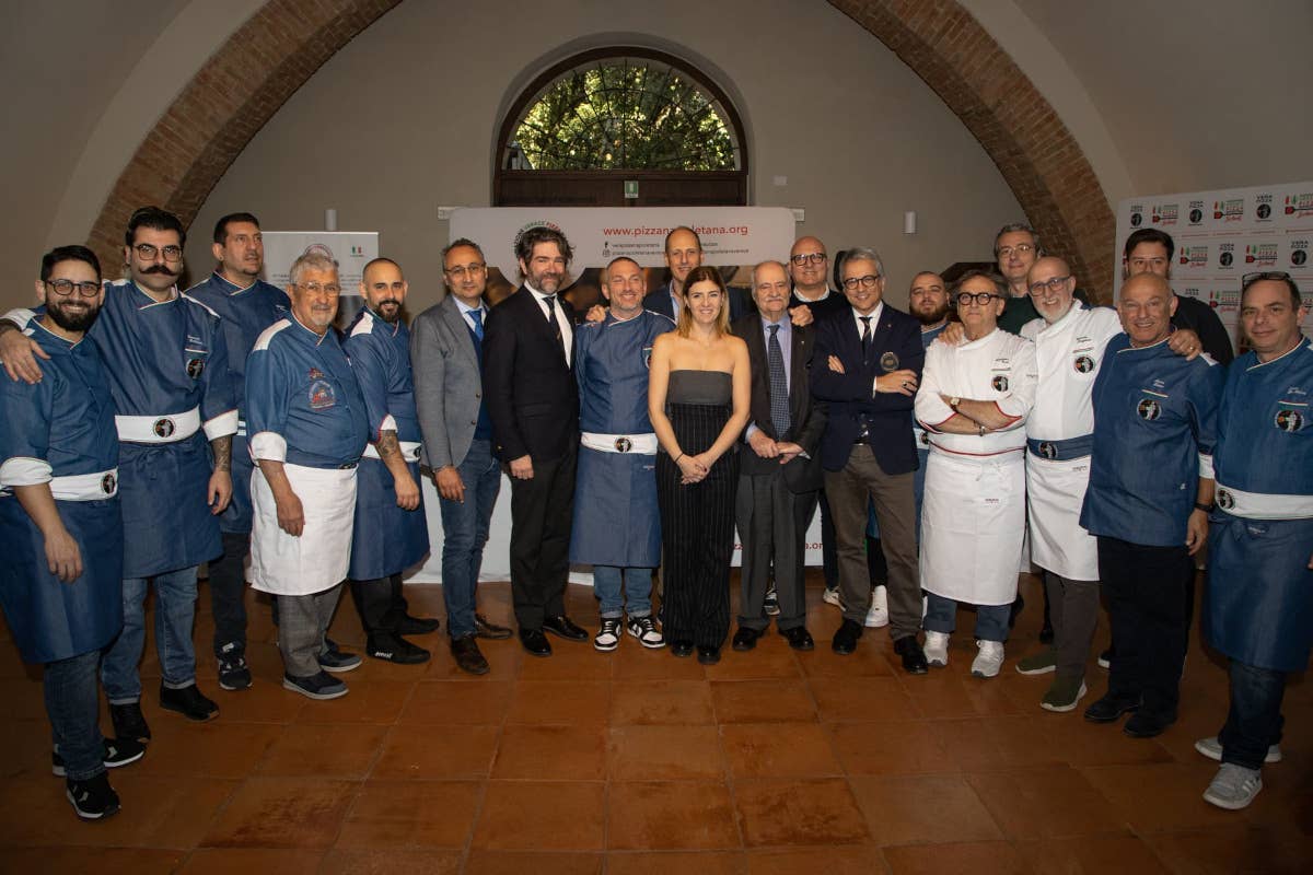 Abbinamento pizza-vino: presentato il manuale per un pairing perfetto