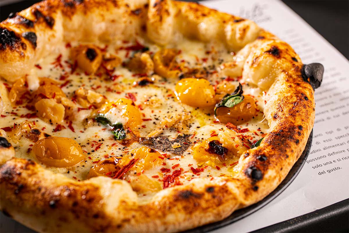 Le materie prime sono un punto fermo per Marco Quintili - Foto Alberto Blasetti La pizza sartoriale di Marco Quintili Farina in esclusiva e tanta ricerca